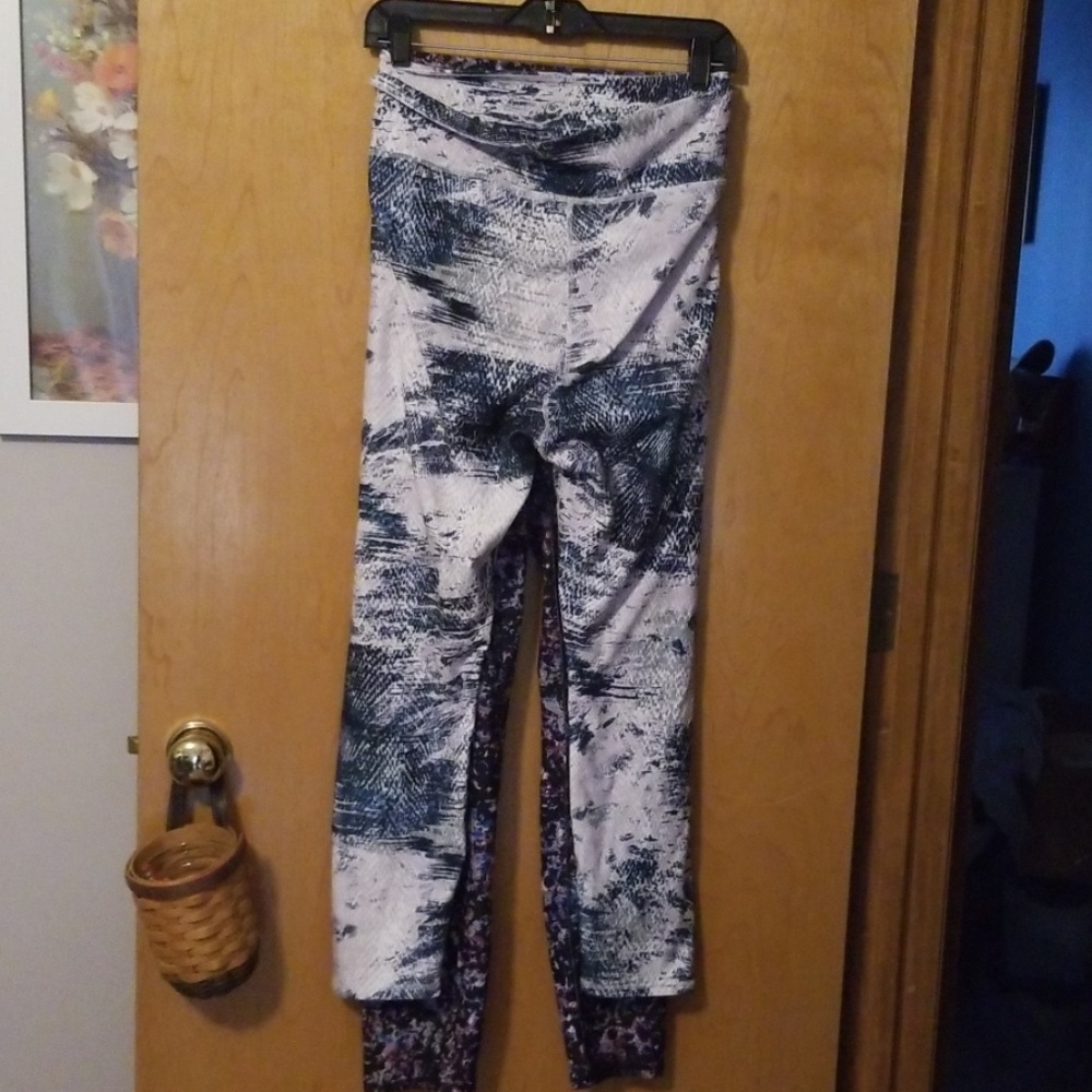 2 pairs women's plus sized leggings